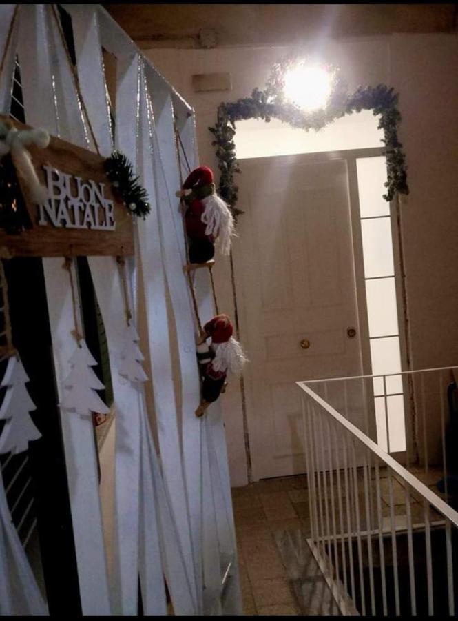 Il Centro Guest House Napoli Bagian luar foto