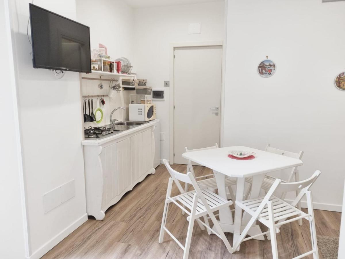 Il Centro Guest House Napoli Bagian luar foto