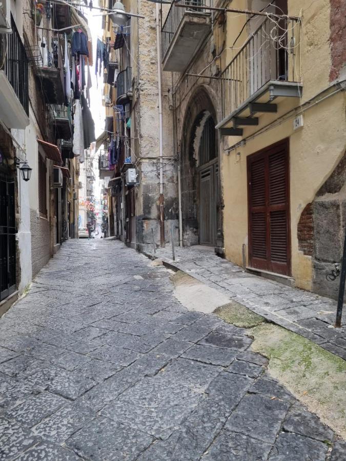 Il Centro Guest House Napoli Bagian luar foto