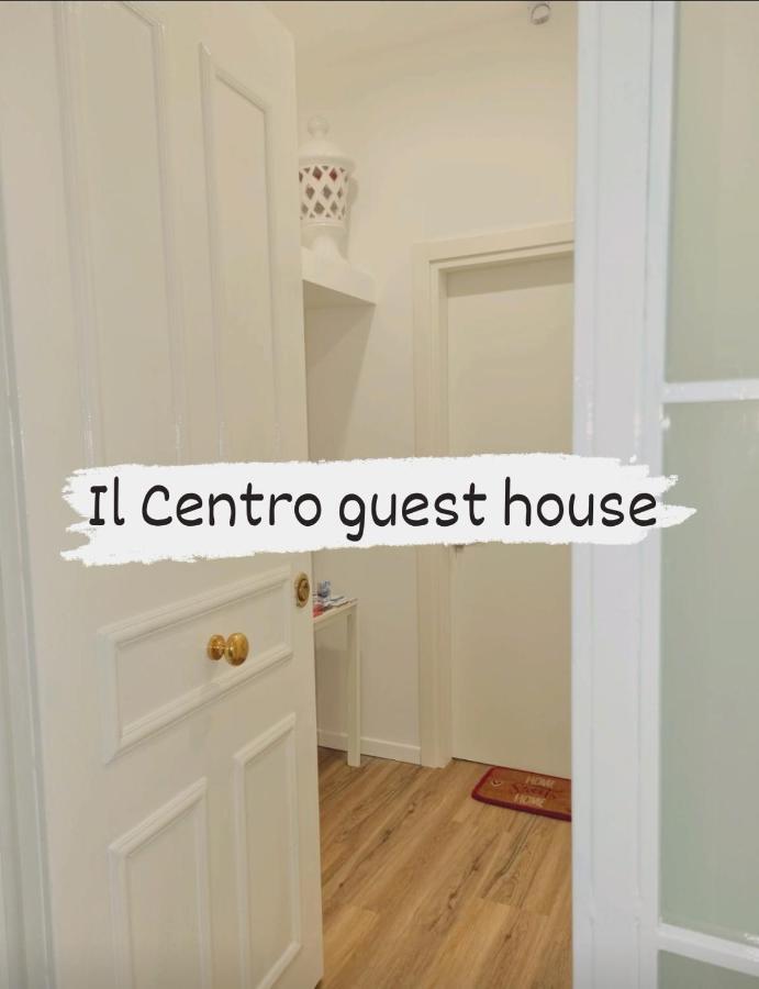 Il Centro Guest House Napoli Ruang foto