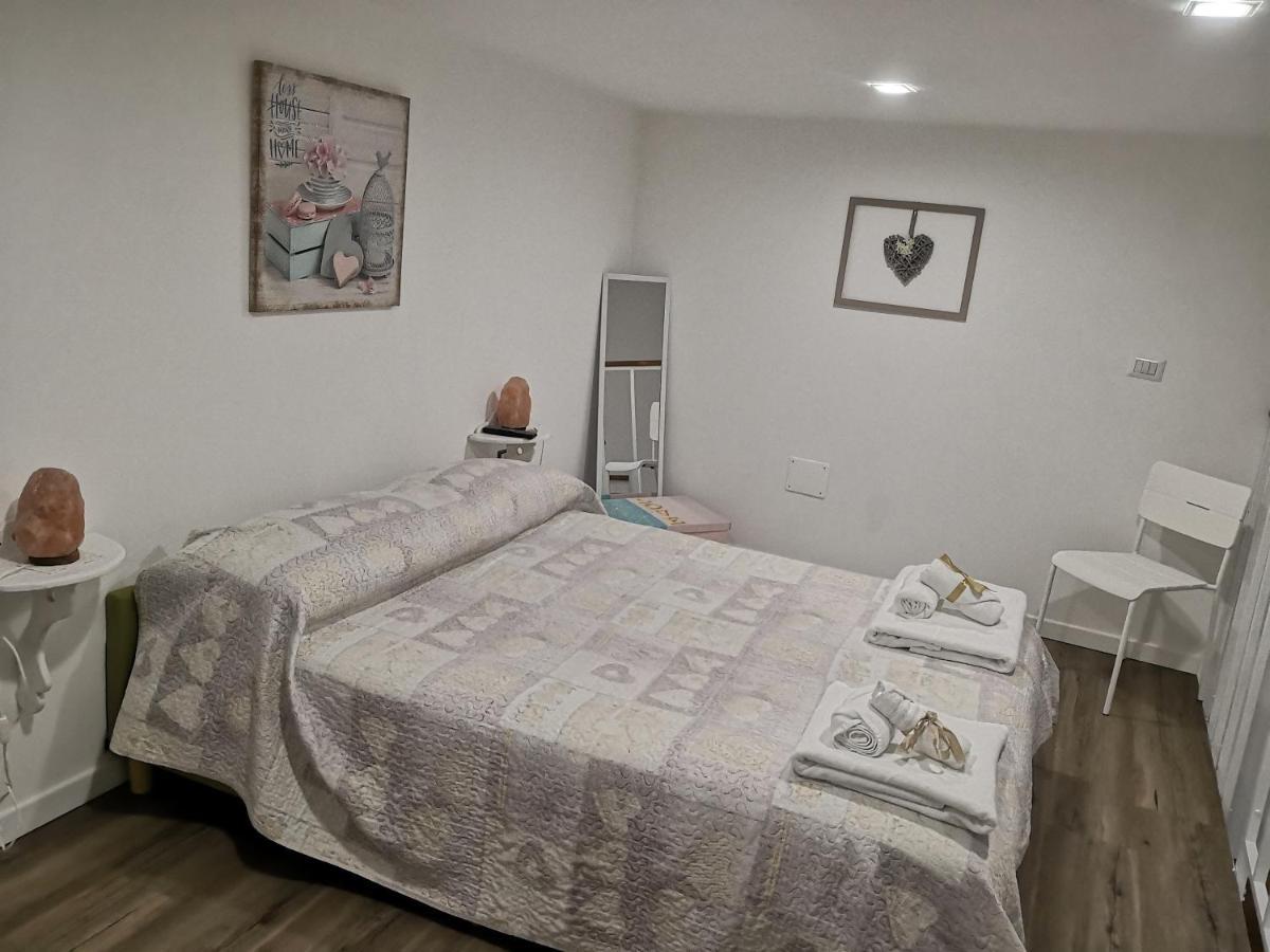 Il Centro Guest House Napoli Bagian luar foto