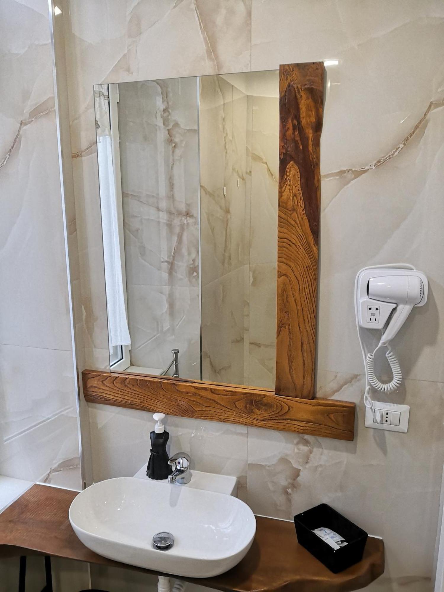 Il Centro Guest House Napoli Ruang foto